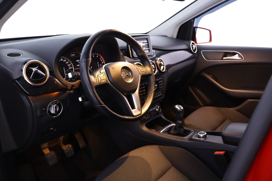 Mercedes-Benz B vaihtoauto