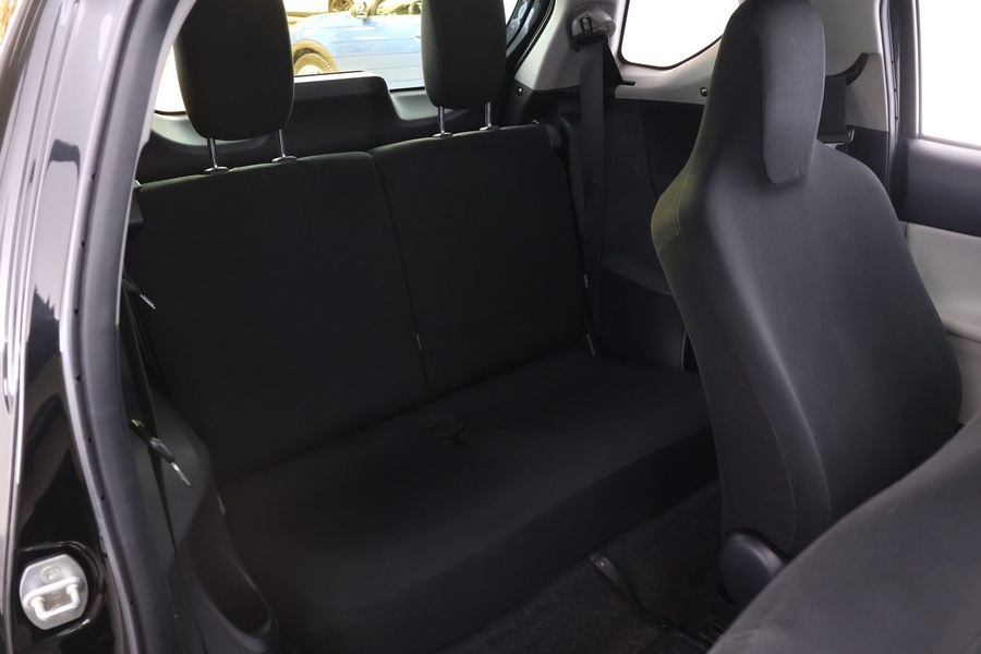 Toyota iQ vaihtoauto