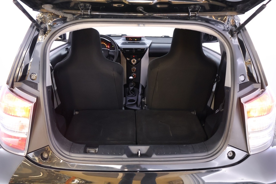 Toyota iQ vaihtoauto