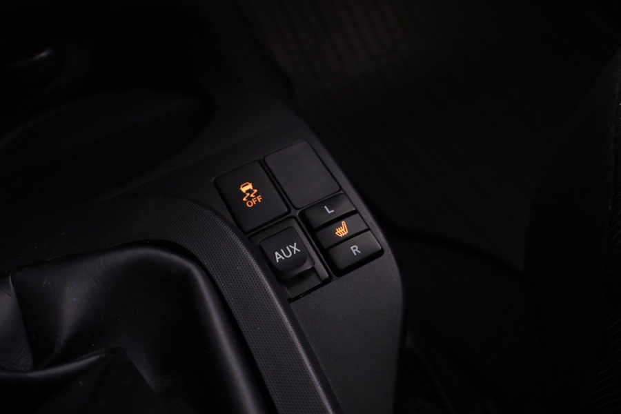 Toyota iQ vaihtoauto