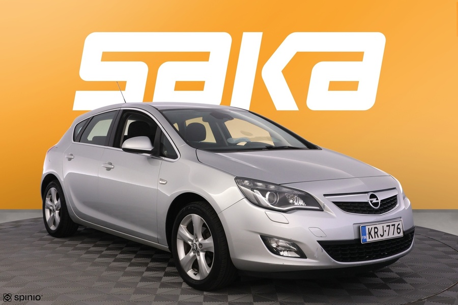 Opel Astra vaihtoauto