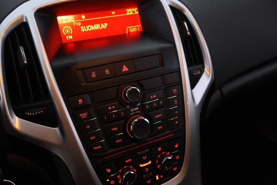 Opel Astra vaihtoauto