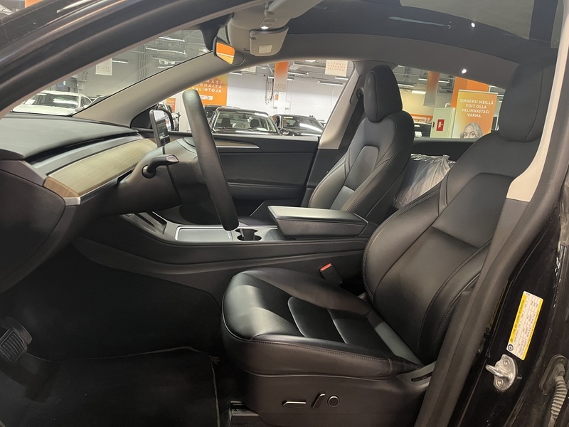 Tesla Model Y vaihtoauto
