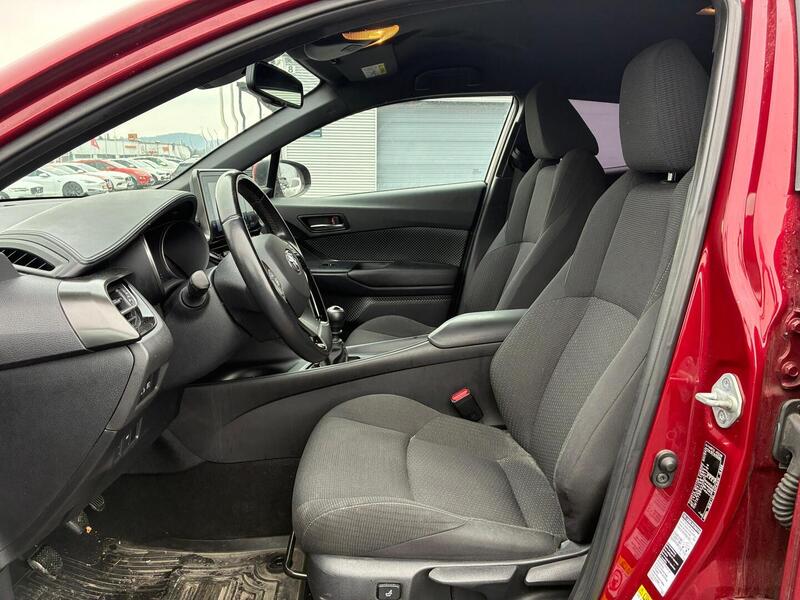 Toyota C-HR vaihtoauto