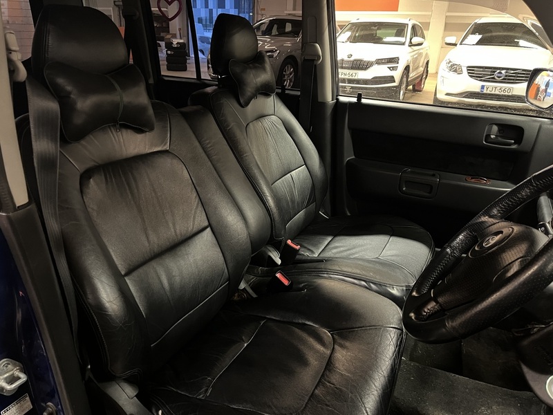 Toyota BB vaihtoauto