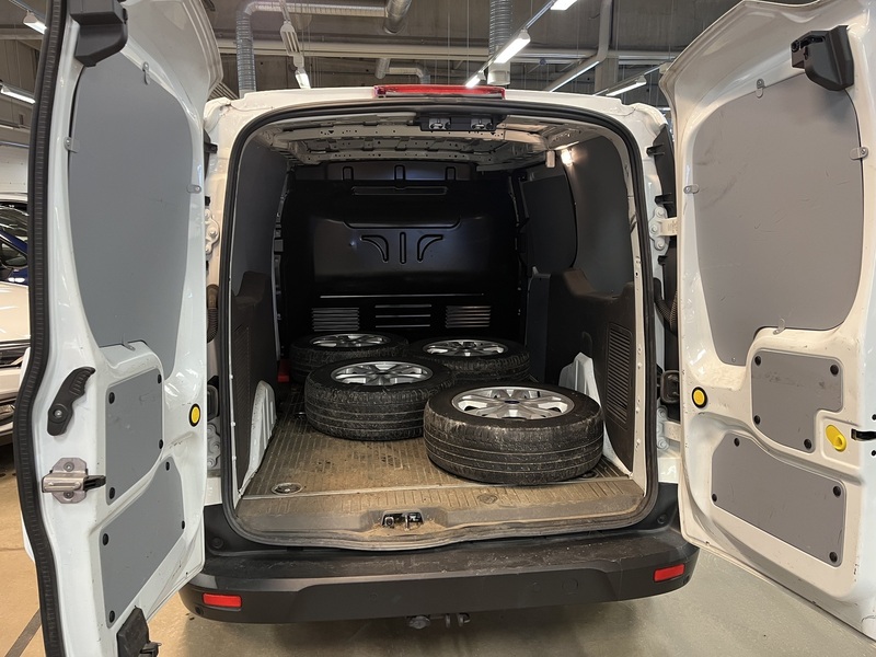 Ford Transit Connect vaihtoauto