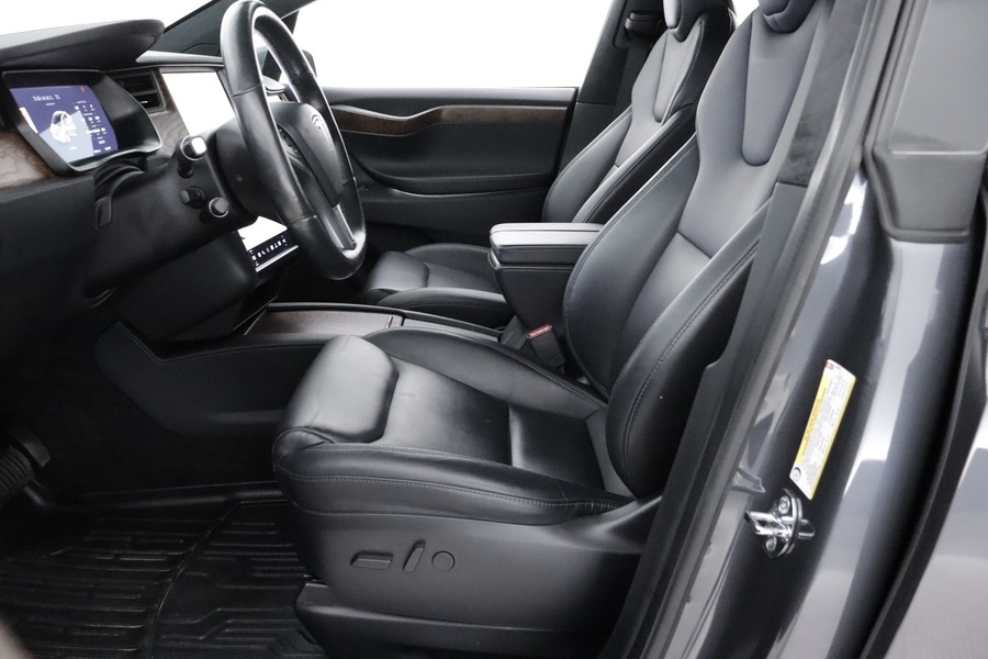 Tesla Model X vaihtoauto