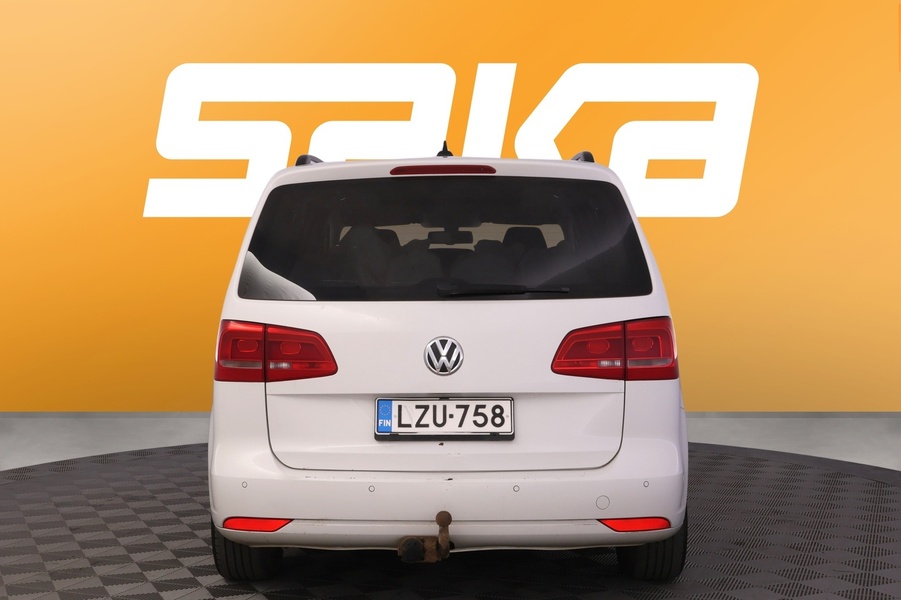 Volkswagen Touran vaihtoauto