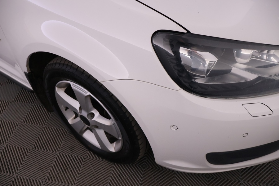 Volkswagen Touran vaihtoauto