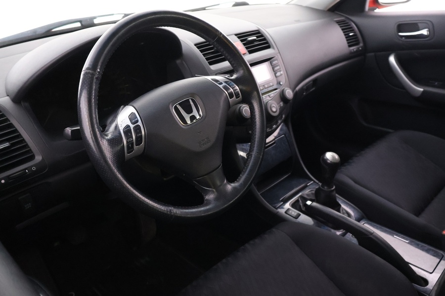 Honda Accord vaihtoauto