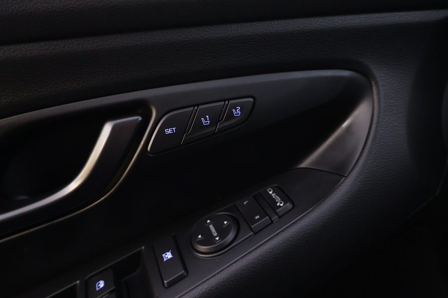 Hyundai i30 Fastback vaihtoauto