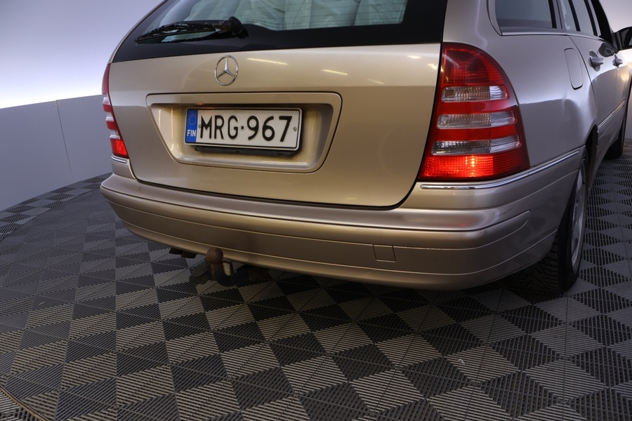 Mercedes-Benz C vaihtoauto