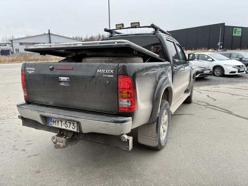 Toyota Hilux vaihtoauto