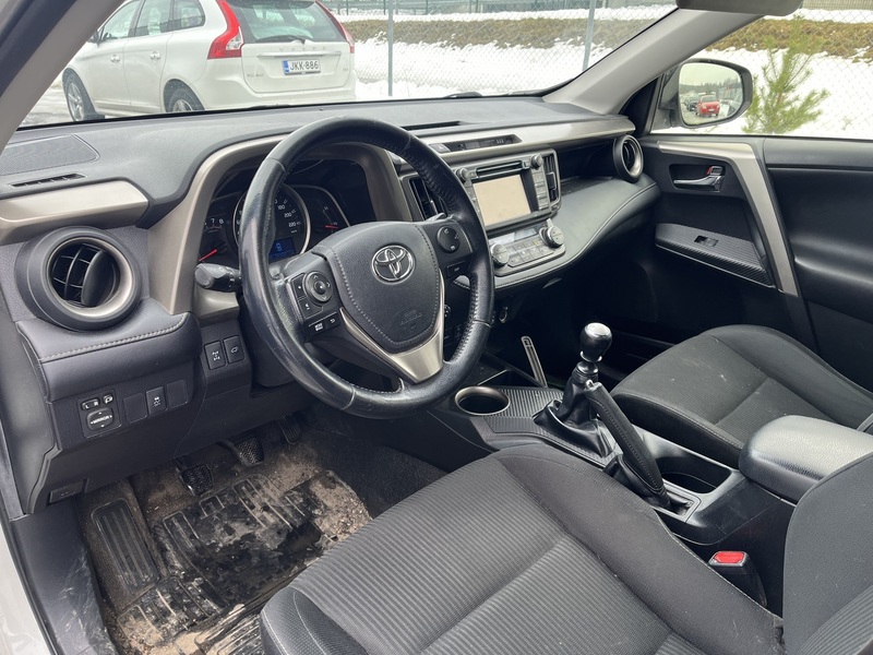 Toyota RAV4 vaihtoauto