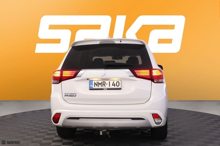 Mitsubishi Outlander PHEV vaihtoauto