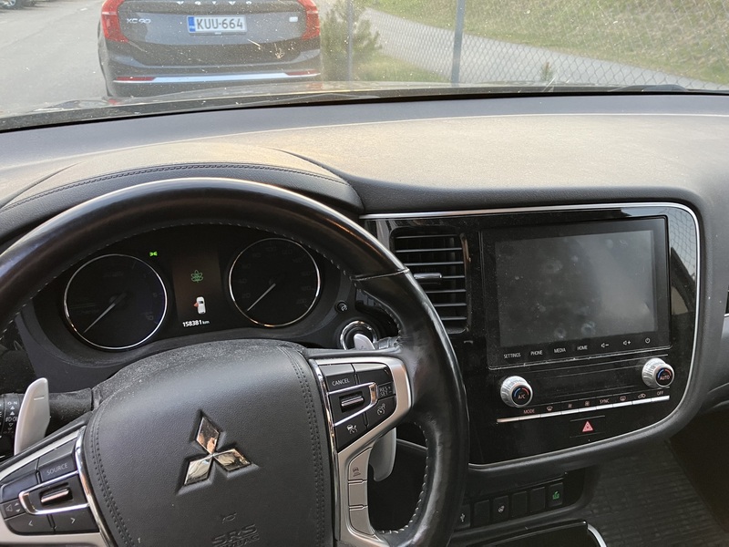 Mitsubishi Outlander PHEV vaihtoauto