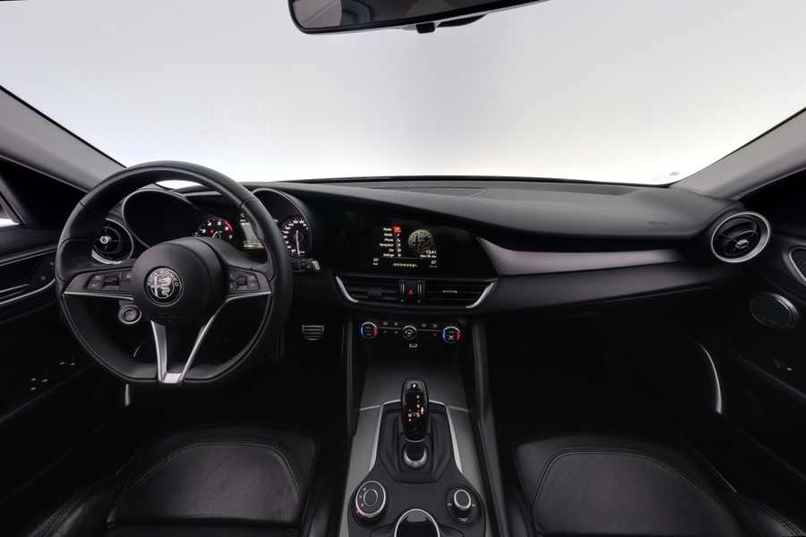 Alfa Romeo Giulia vaihtoauto