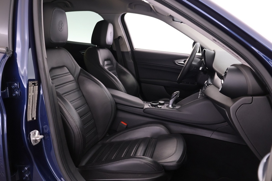 Alfa Romeo Giulia vaihtoauto