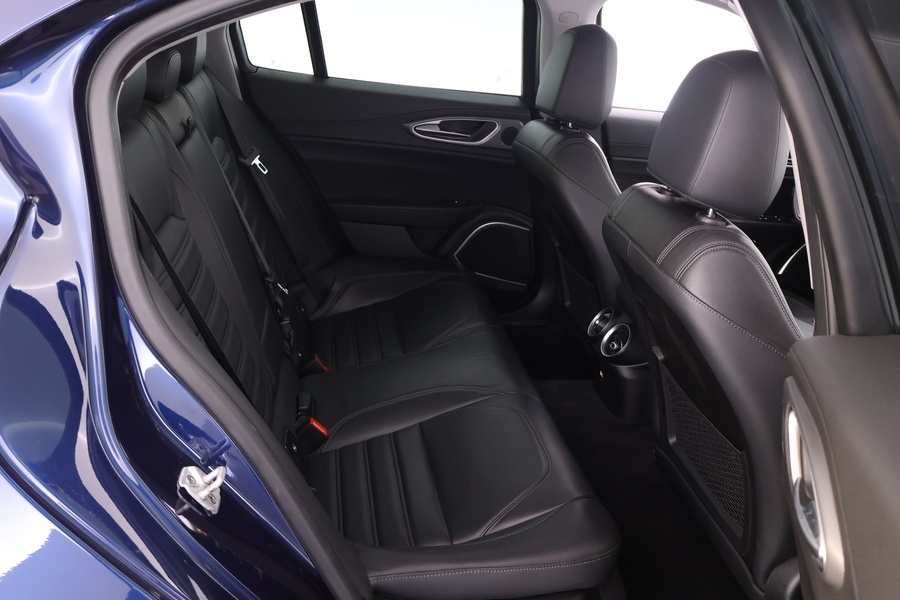 Alfa Romeo Giulia vaihtoauto