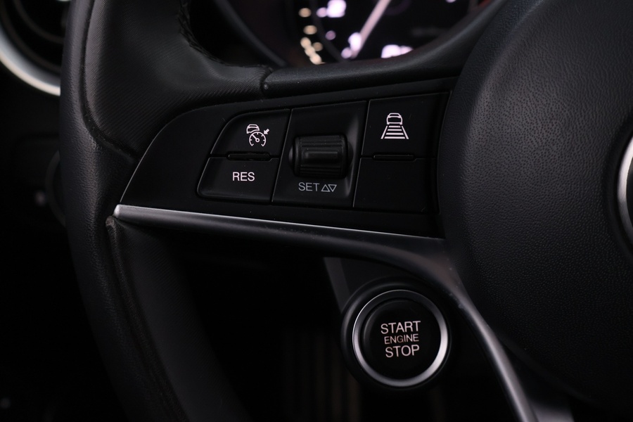 Alfa Romeo Giulia vaihtoauto