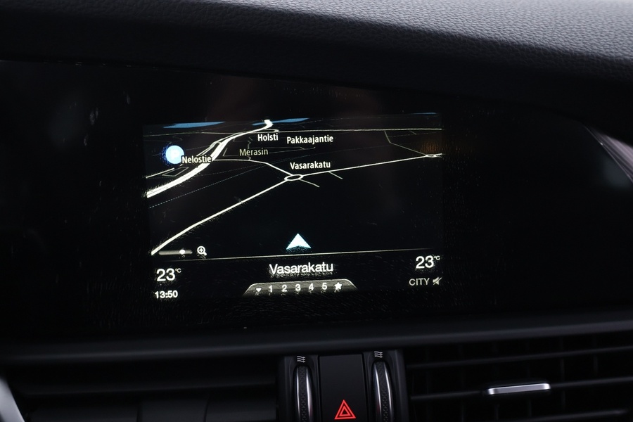 Alfa Romeo Giulia vaihtoauto