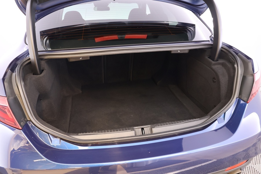 Alfa Romeo Giulia vaihtoauto