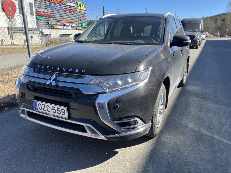 Mitsubishi Outlander PHEV vaihtoauto