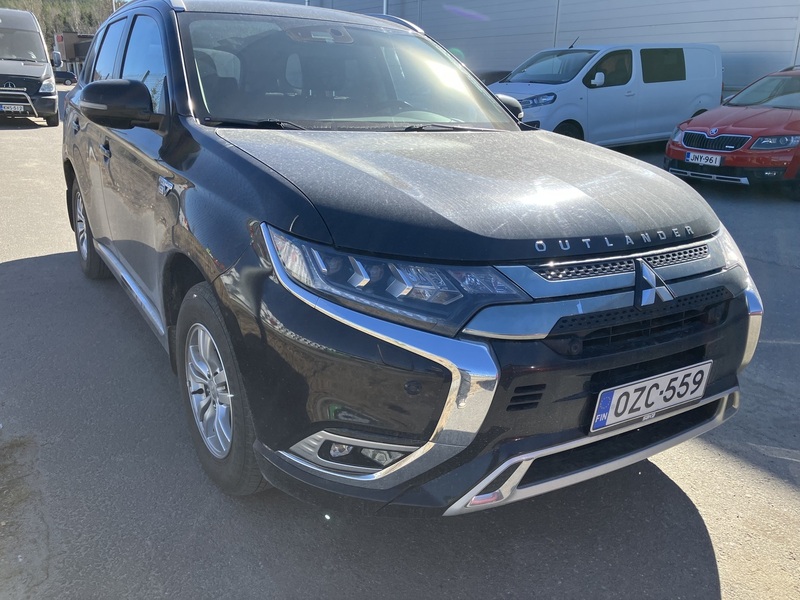 Mitsubishi Outlander PHEV vaihtoauto