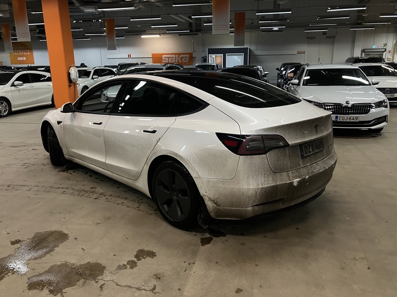 Tesla Model 3 vaihtoauto
