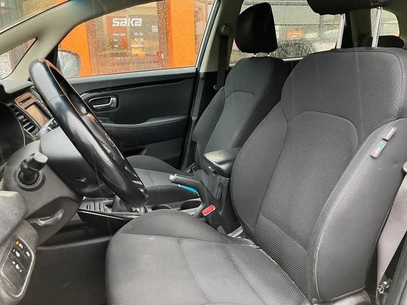 Kia Carens vaihtoauto