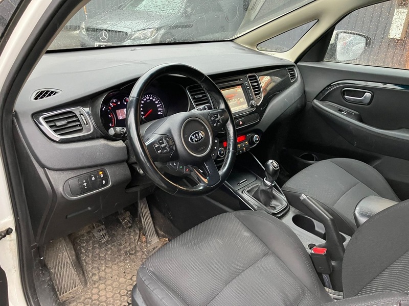 Kia Carens vaihtoauto