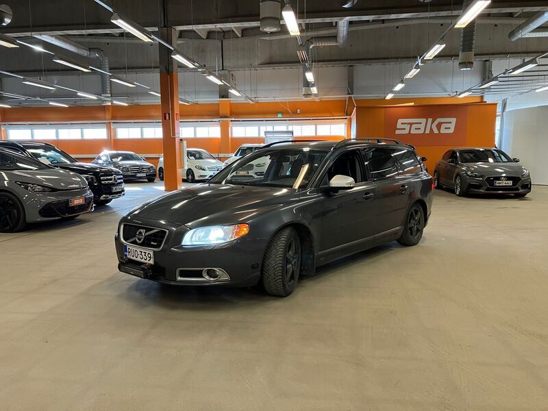 Volvo V70 vaihtoauto