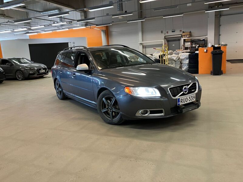 Volvo V70 vaihtoauto