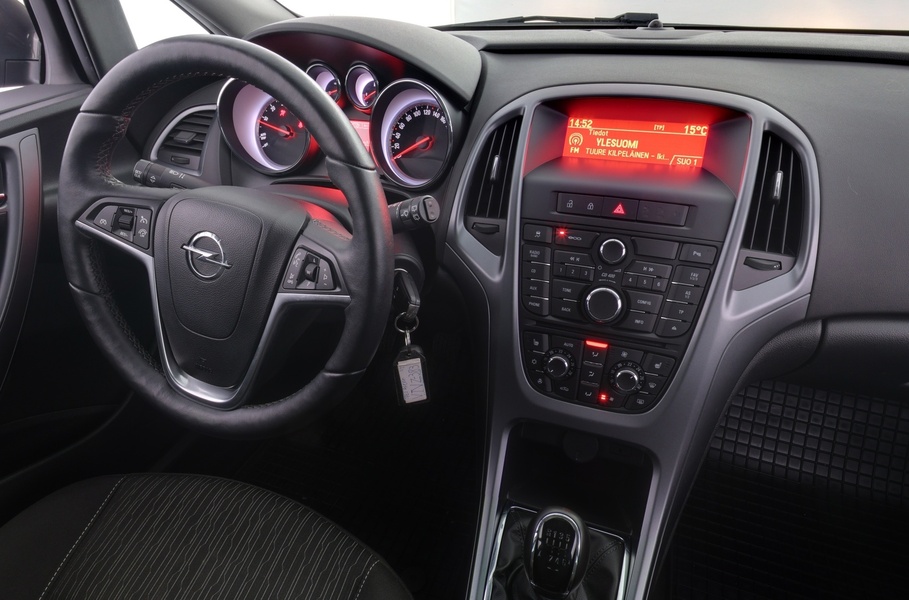 Opel Astra vaihtoauto