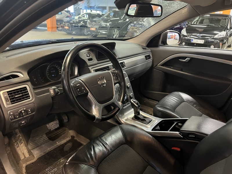 Volvo V70 vaihtoauto