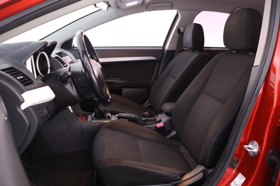 Mitsubishi Lancer vaihtoauto