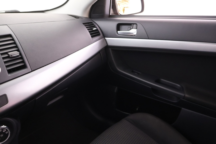 Mitsubishi Lancer vaihtoauto