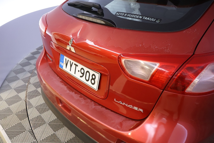 Mitsubishi Lancer vaihtoauto