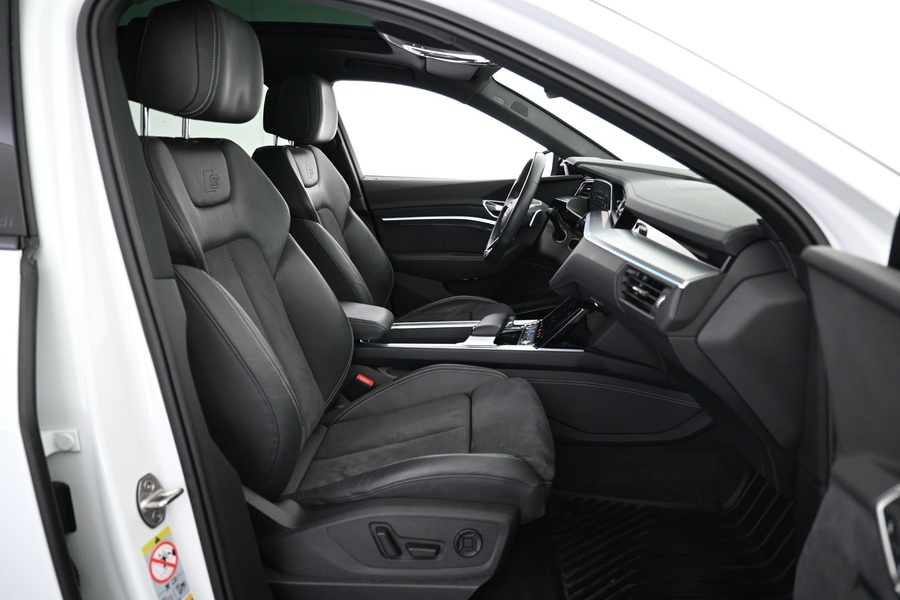 Audi Q8 e-tron vaihtoauto