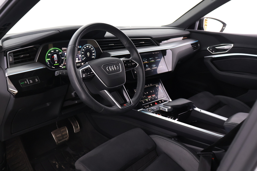 Audi Q8 e-tron vaihtoauto