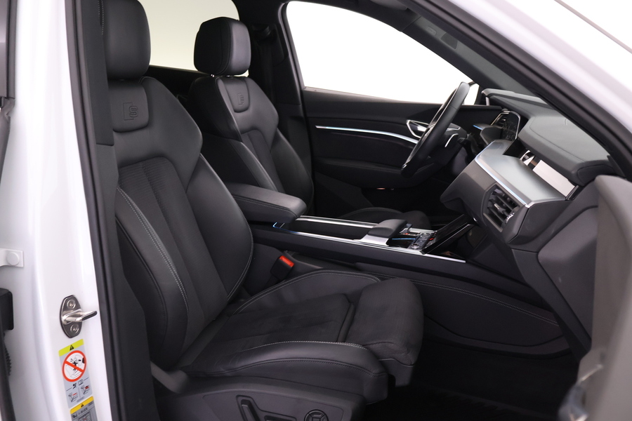 Audi Q8 e-tron vaihtoauto