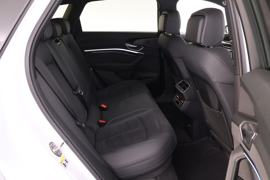 Audi Q8 e-tron vaihtoauto