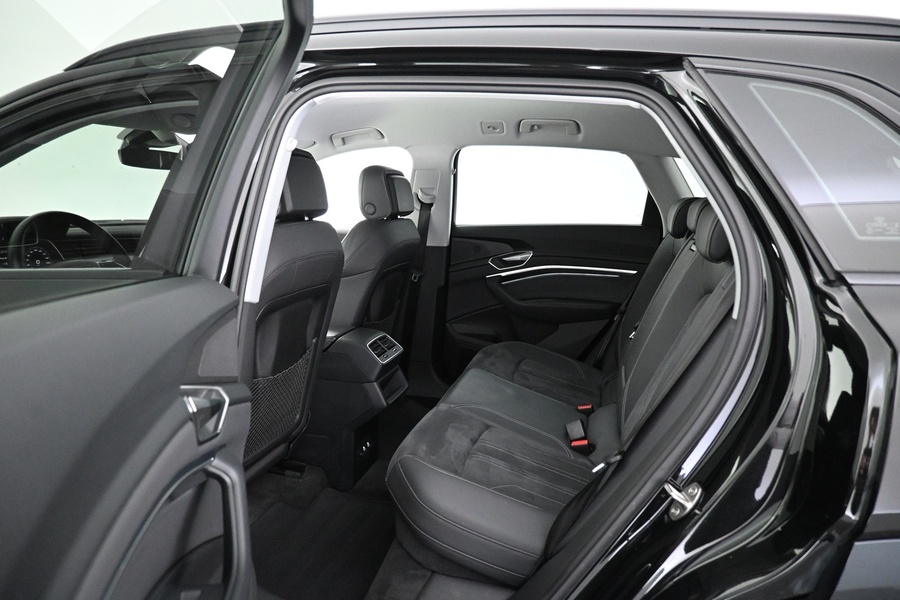 Audi Q8 e-tron vaihtoauto