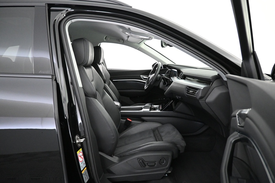 Audi Q8 e-tron vaihtoauto