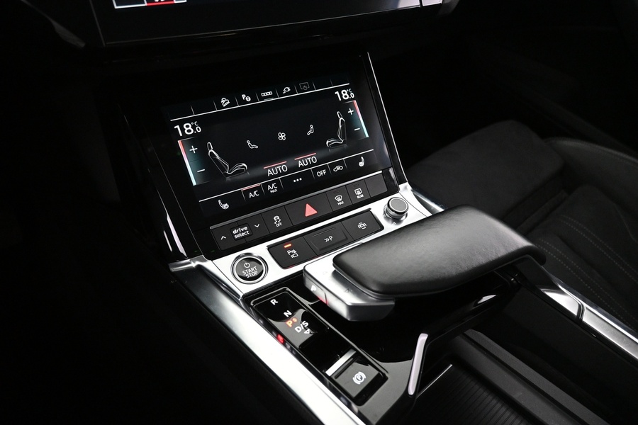 Audi Q8 e-tron vaihtoauto