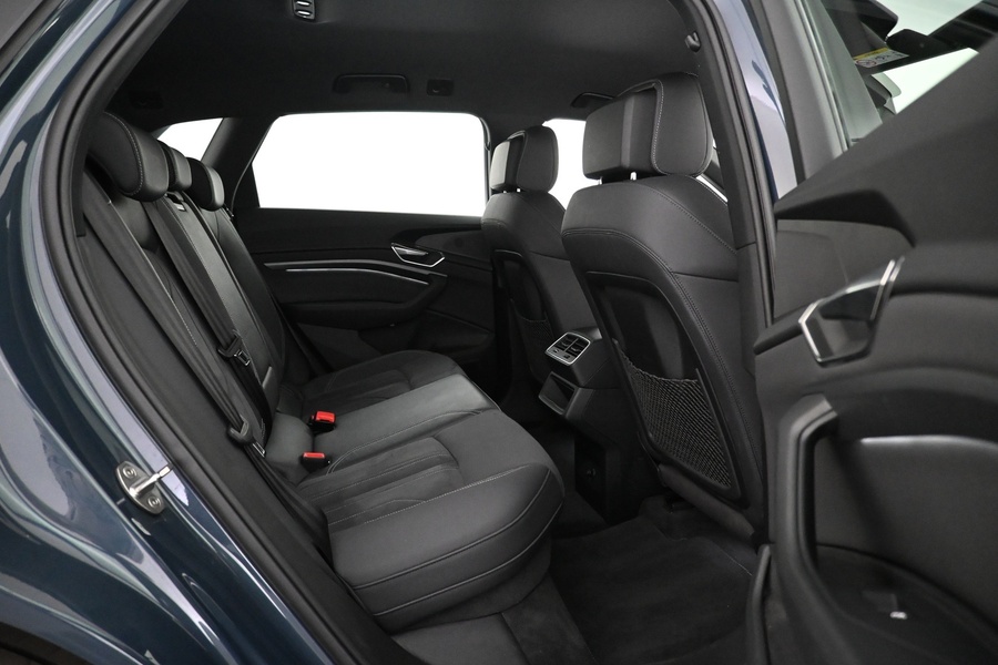 Audi Q8 e-tron vaihtoauto