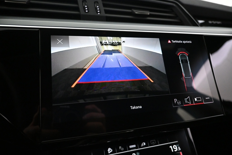 Audi Q8 e-tron vaihtoauto