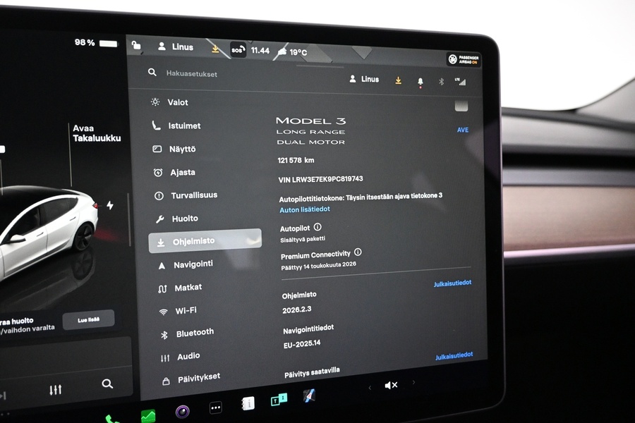 Tesla Model 3 vaihtoauto