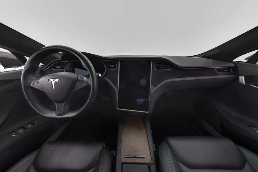 Tesla Model S vaihtoauto