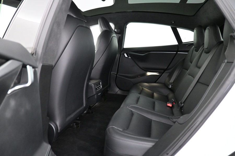 Tesla Model S vaihtoauto